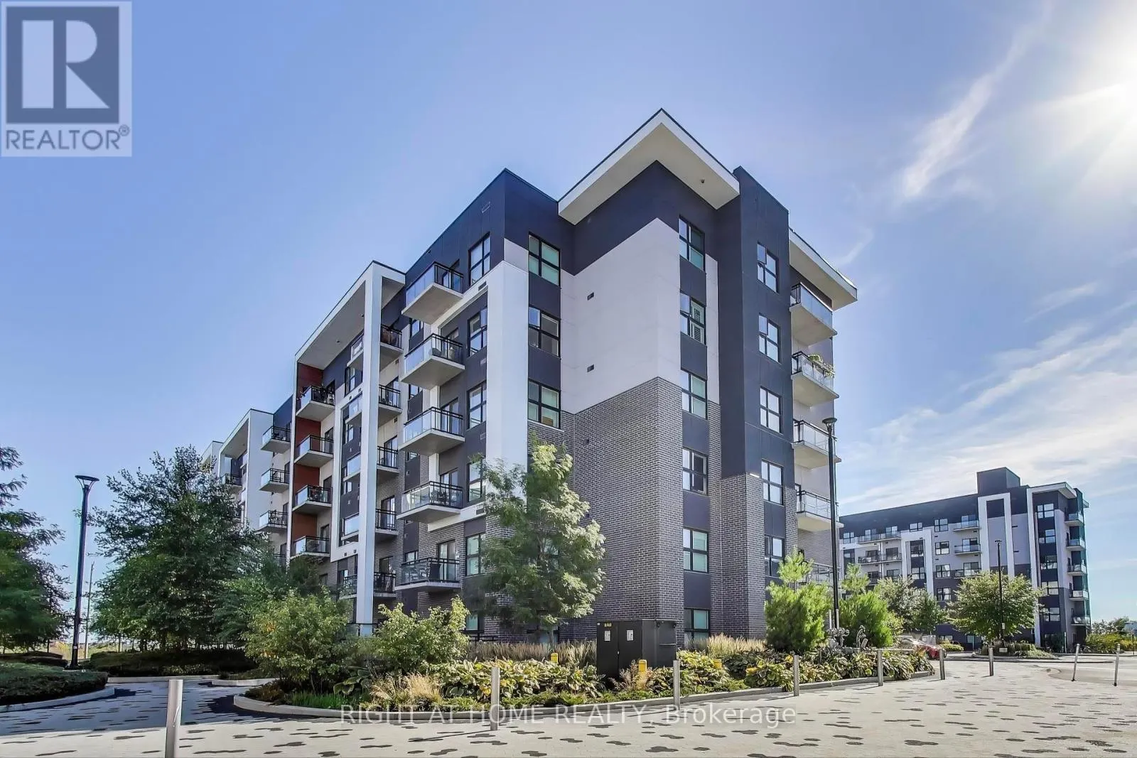 401 - 102 GROVEWOOD COMMON CIRCLE