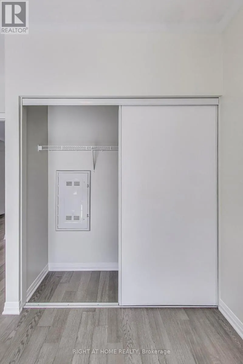 401 - 102 GROVEWOOD COMMON CIRCLE