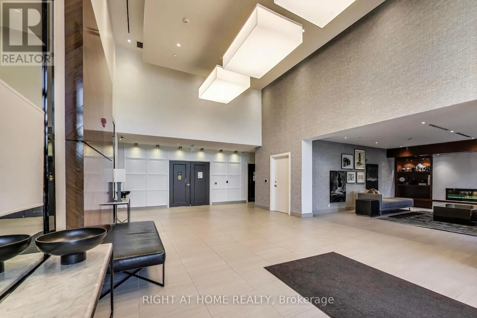 401 - 102 GROVEWOOD COMMON CIRCLE