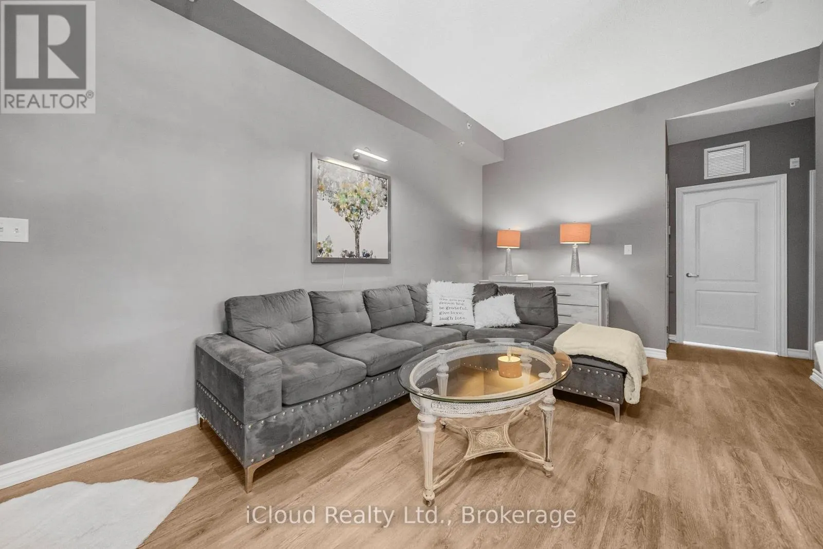 11 - 1440 MAIN STREET E