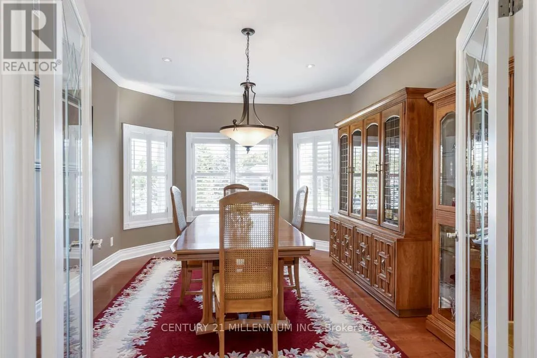 8 CASTLEWOOD COURT