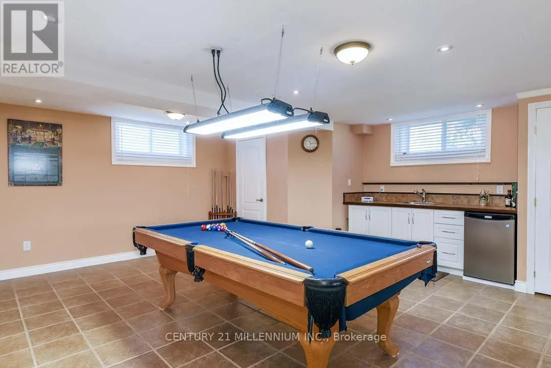 8 CASTLEWOOD COURT