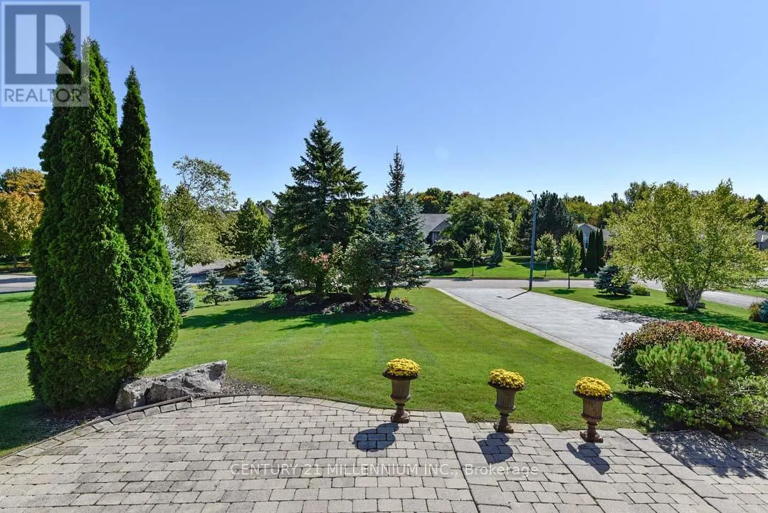 8 CASTLEWOOD COURT