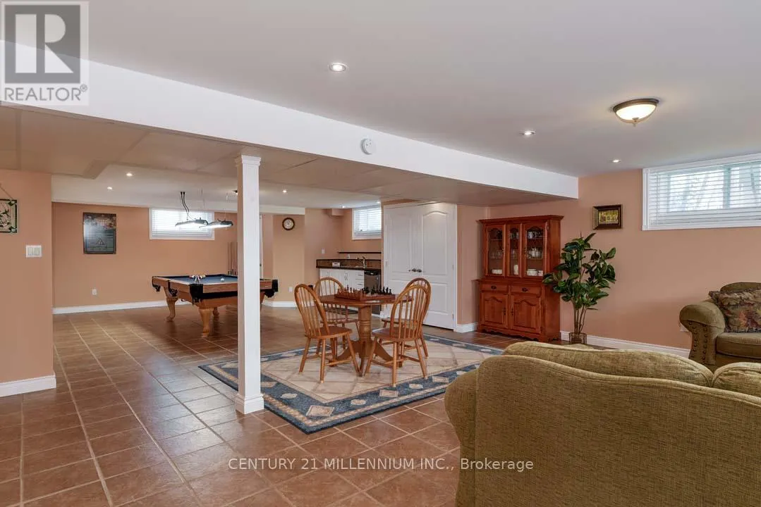 8 CASTLEWOOD COURT