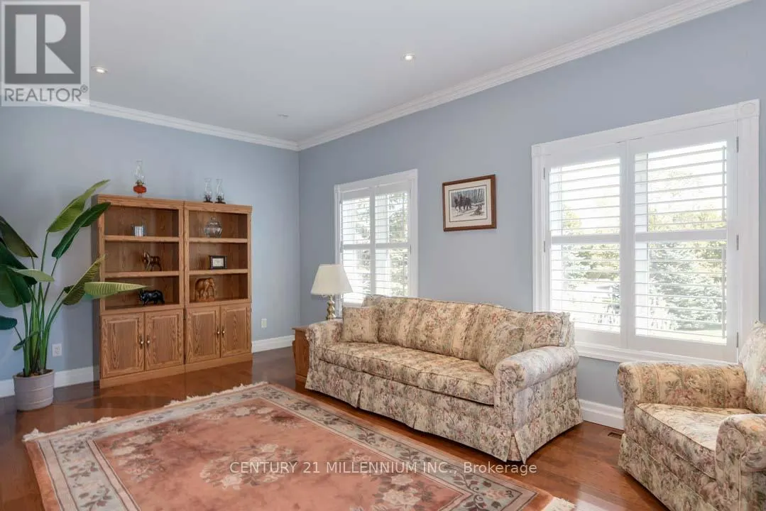 8 CASTLEWOOD COURT