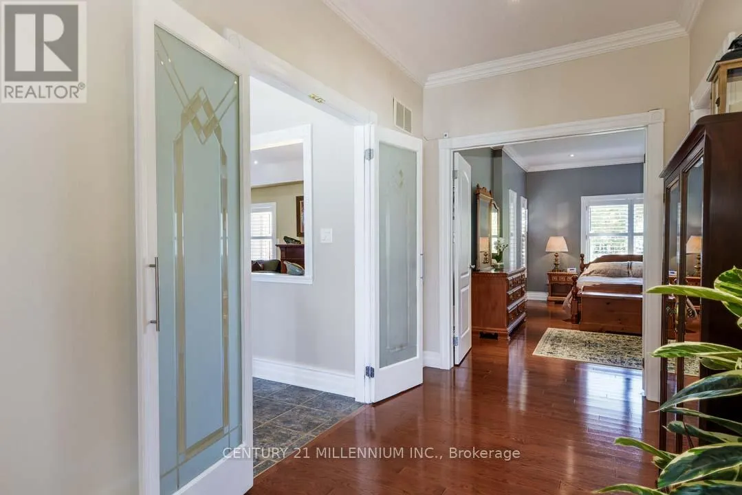 8 CASTLEWOOD COURT