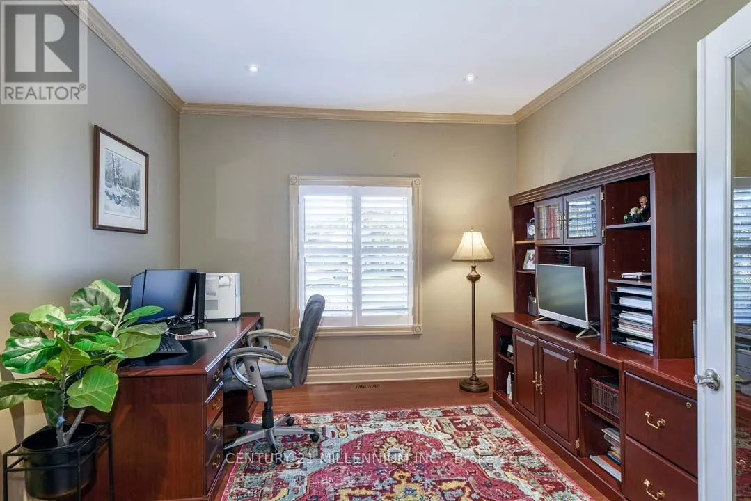 8 CASTLEWOOD COURT