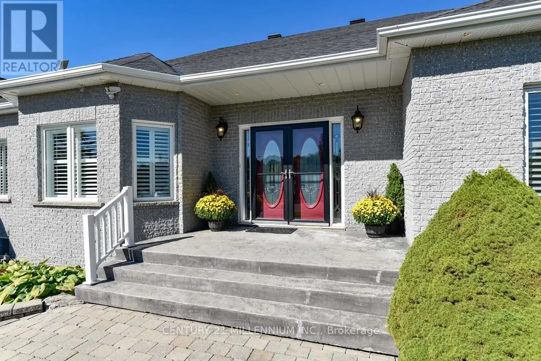 8 CASTLEWOOD COURT