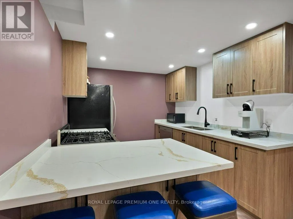 417 KINGSVIEW DRIVE
