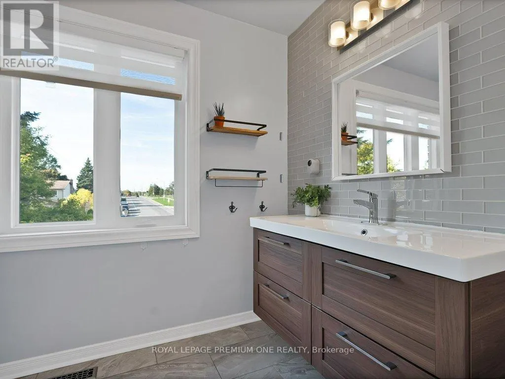 417 KINGSVIEW DRIVE