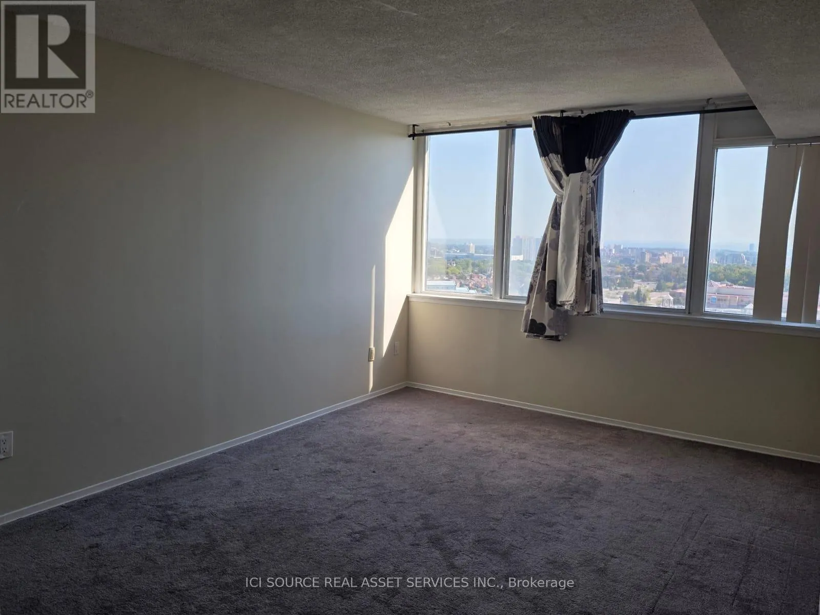 1710 - 350 WEBB DRIVE