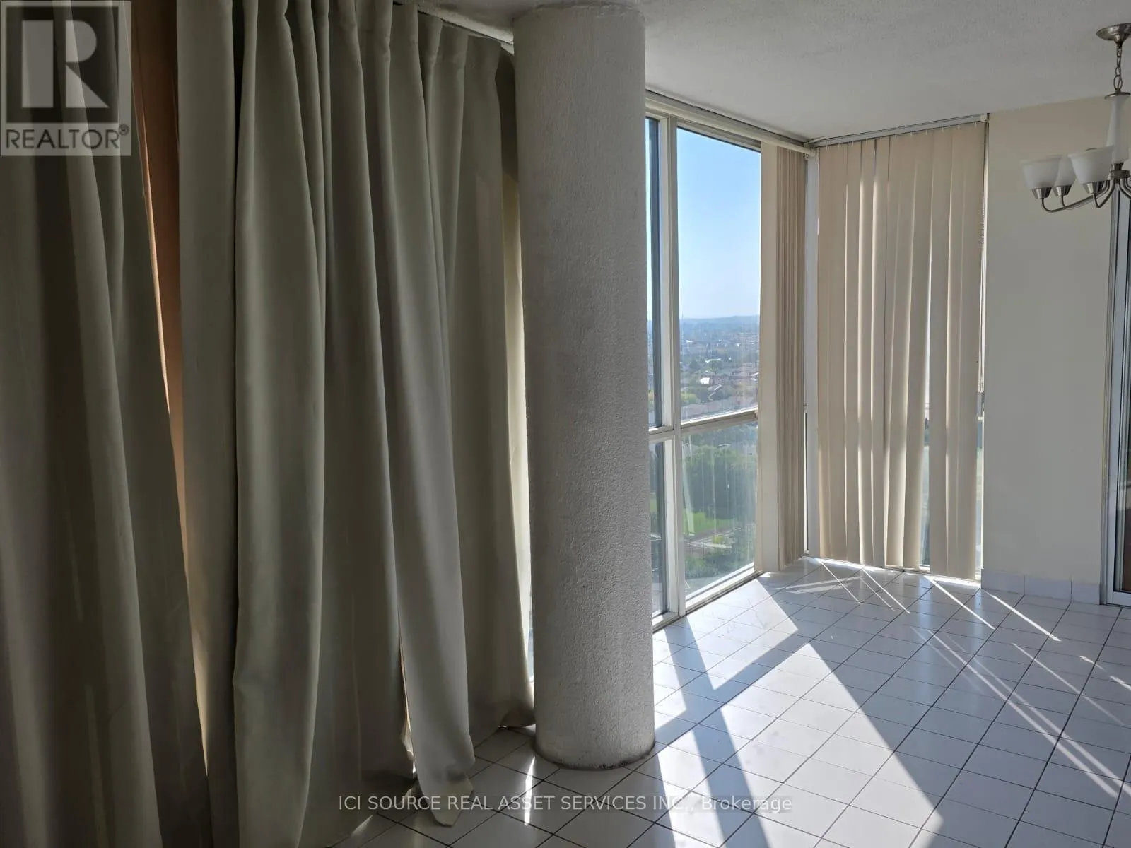 1710 - 350 WEBB DRIVE