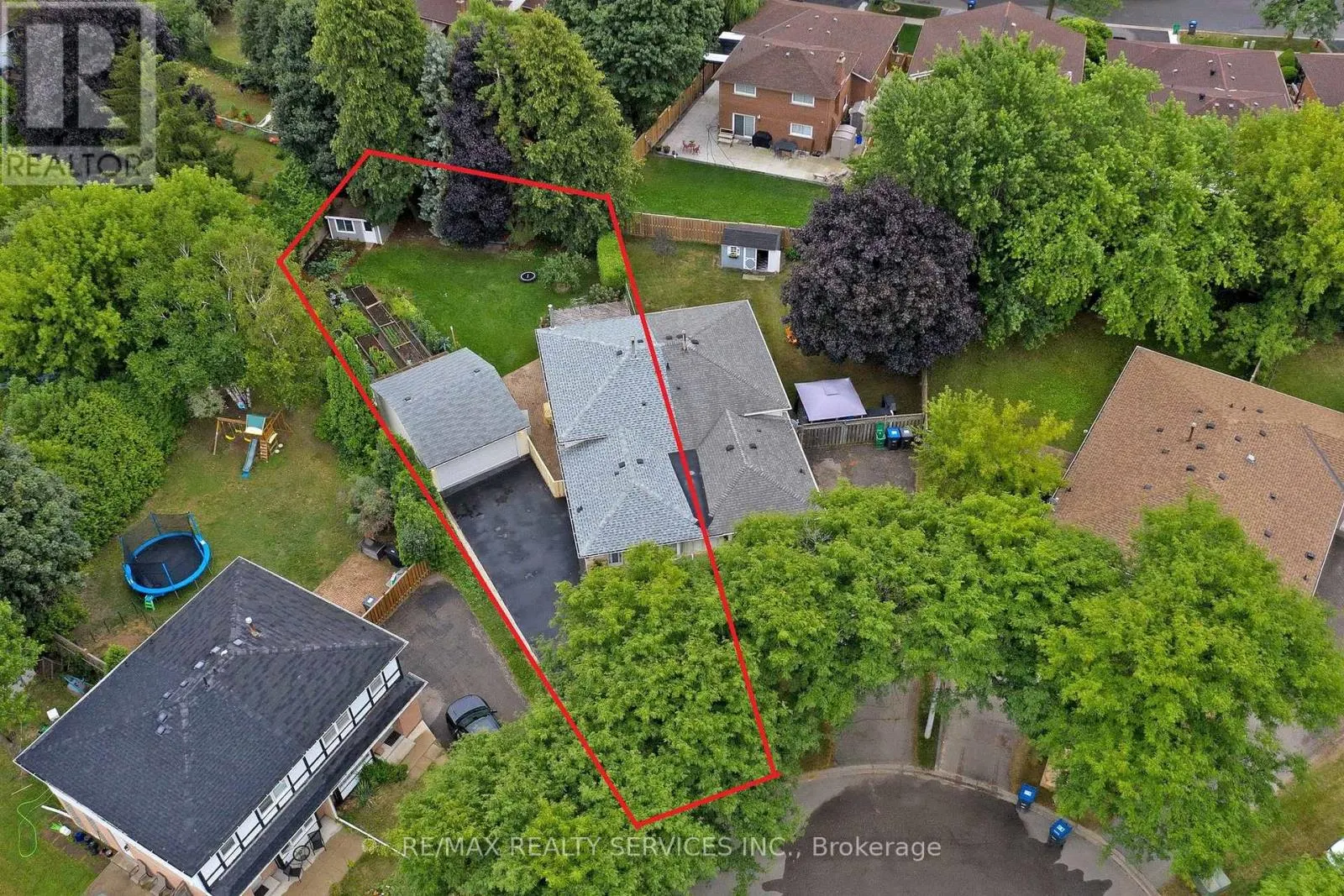 10 MINTON PLACE