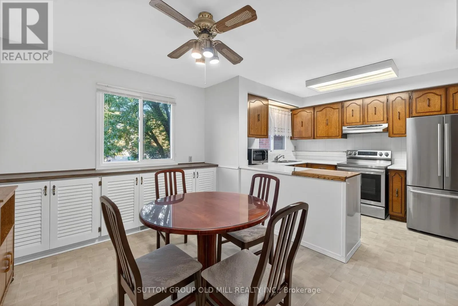 31 - 4230 FIELDGATE DRIVE