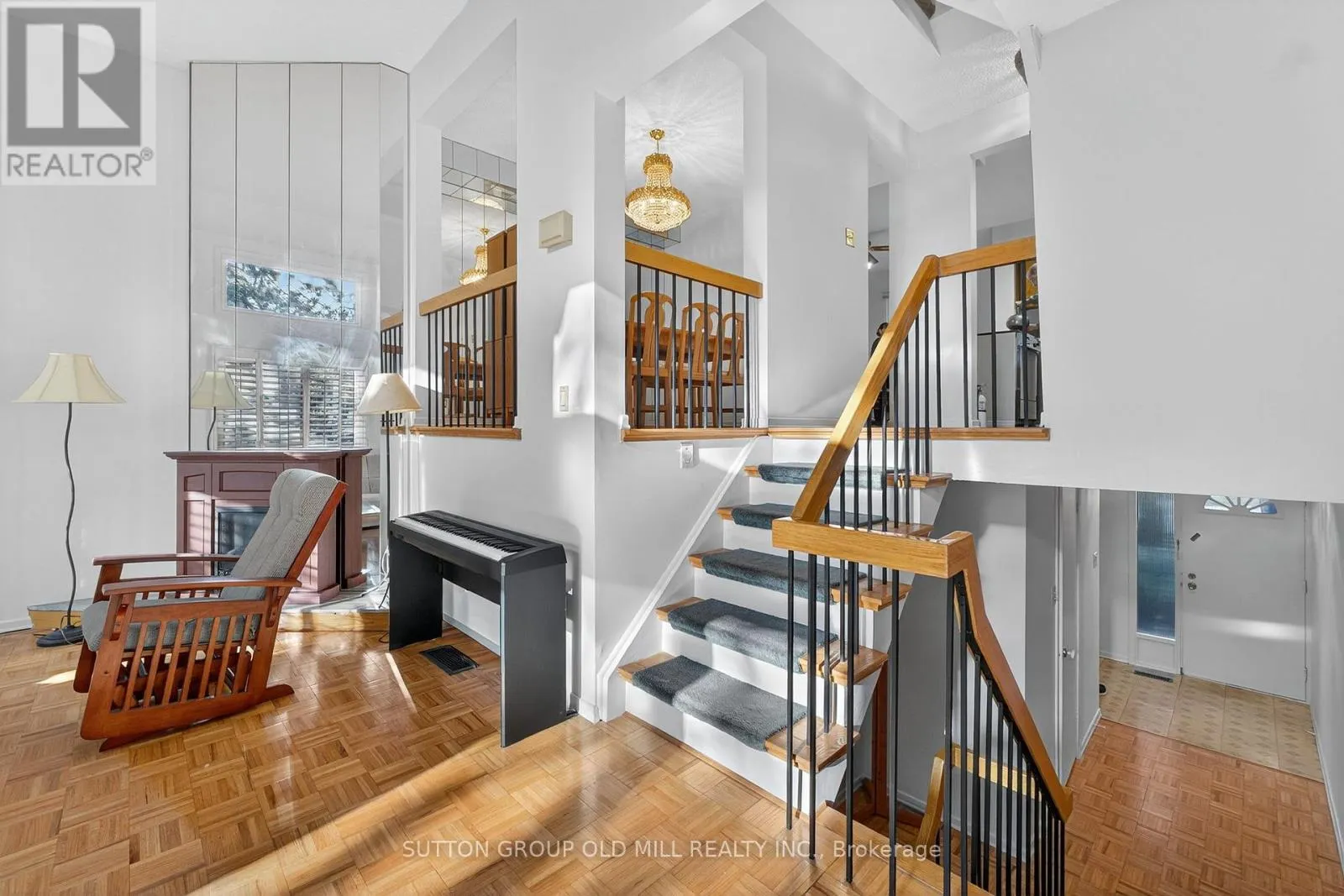31 - 4230 FIELDGATE DRIVE