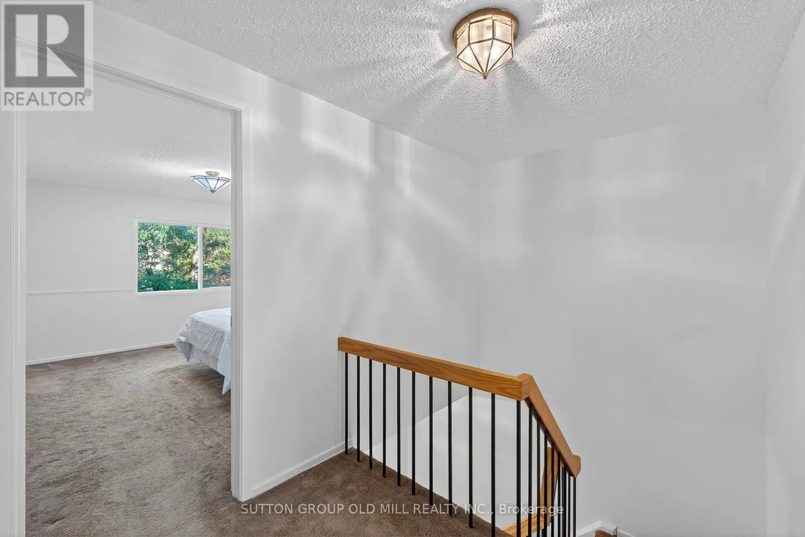 31 - 4230 FIELDGATE DRIVE