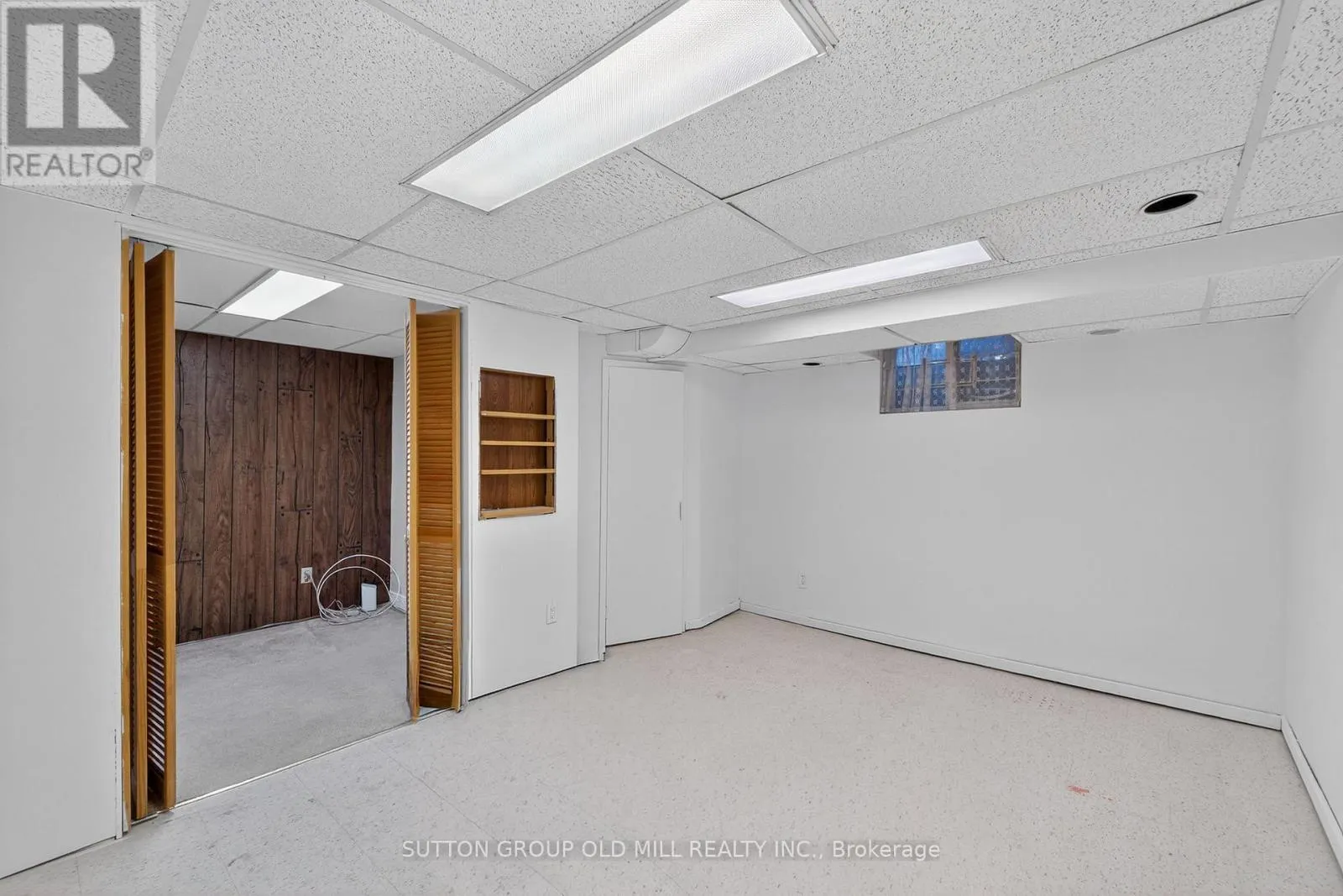 31 - 4230 FIELDGATE DRIVE