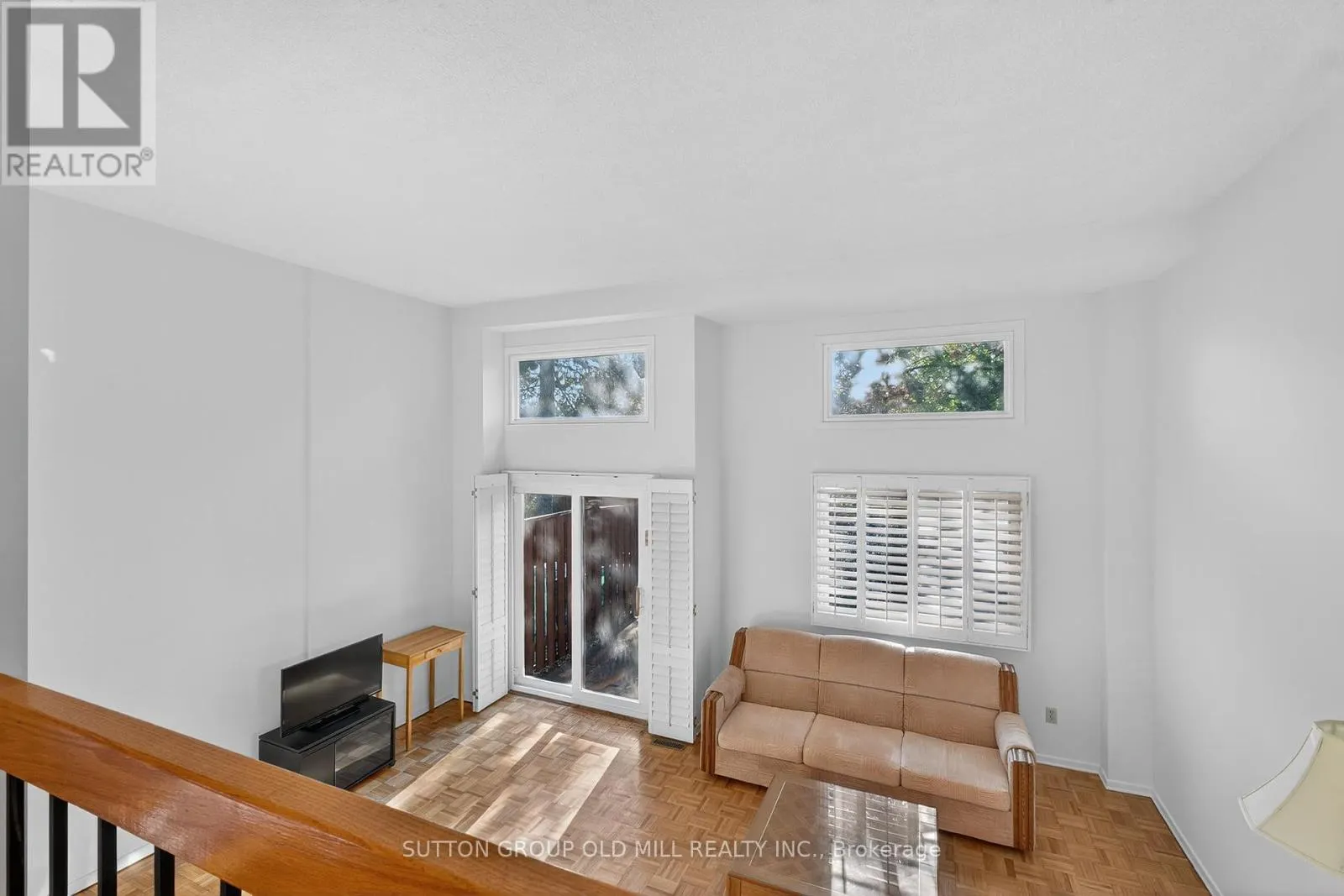 31 - 4230 FIELDGATE DRIVE