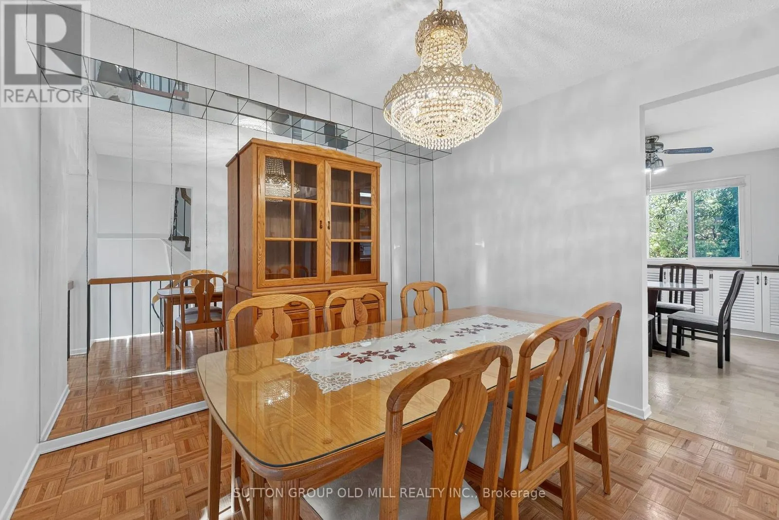 31 - 4230 FIELDGATE DRIVE