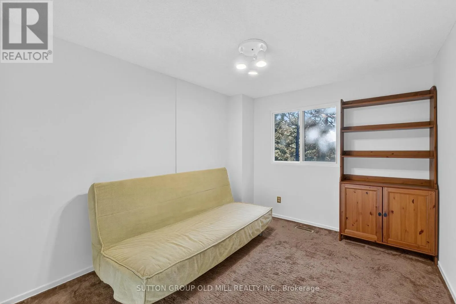 31 - 4230 FIELDGATE DRIVE