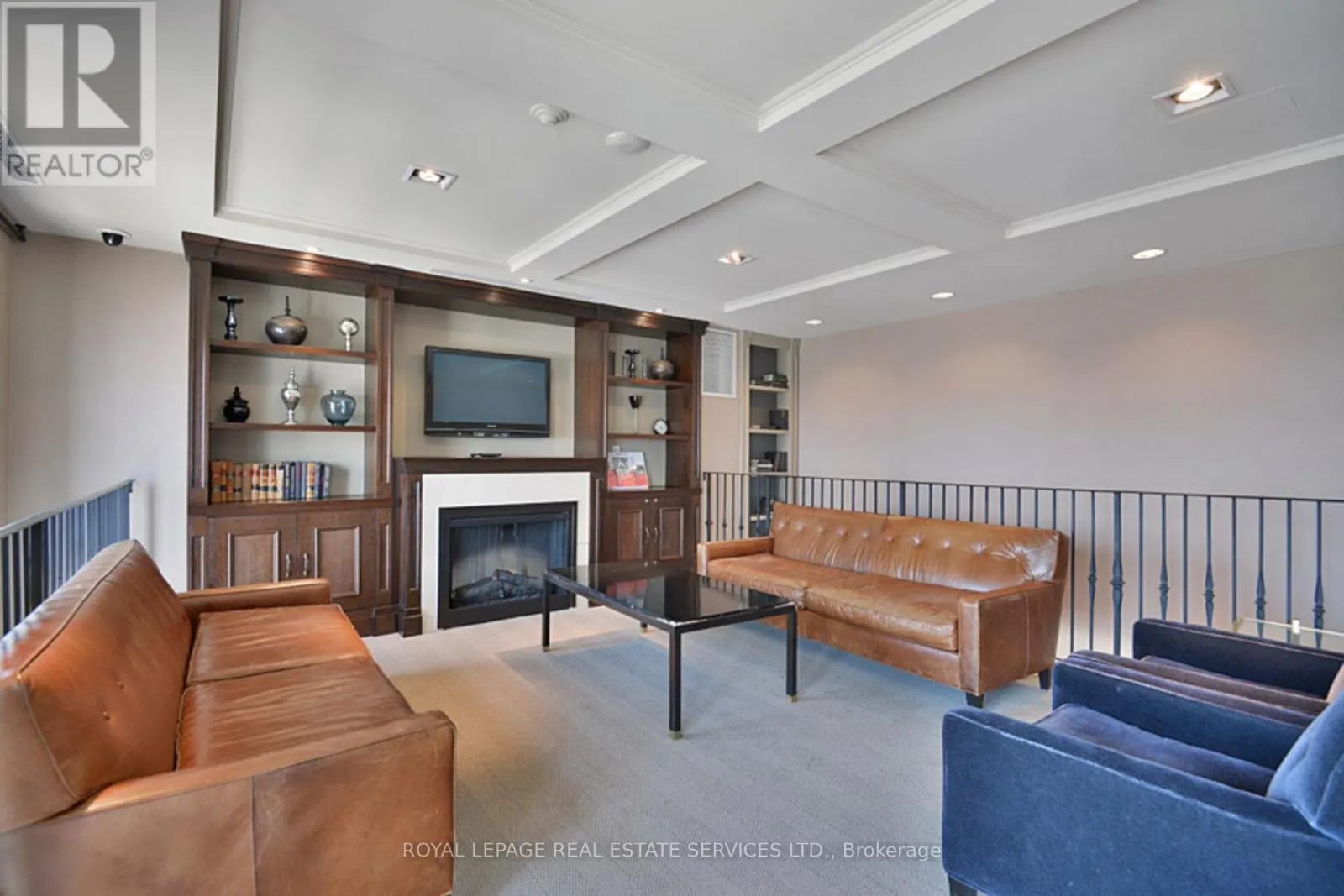2807 - 388 PRINCE OF WALES DRIVE