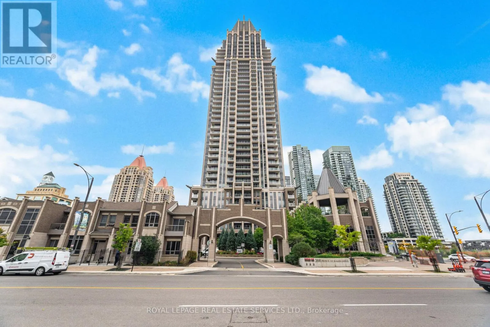 2807 - 388 PRINCE OF WALES DRIVE