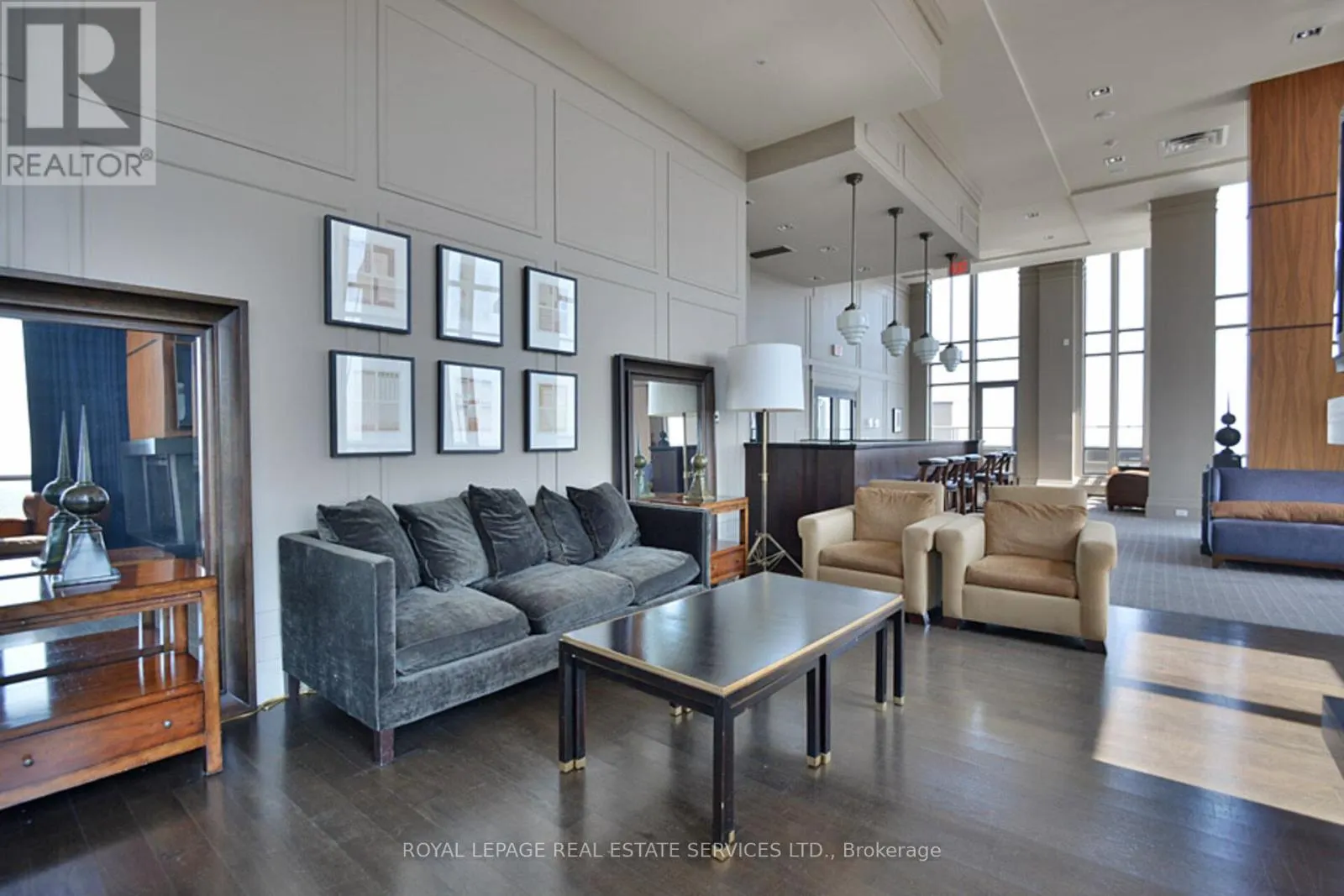 2807 - 388 PRINCE OF WALES DRIVE