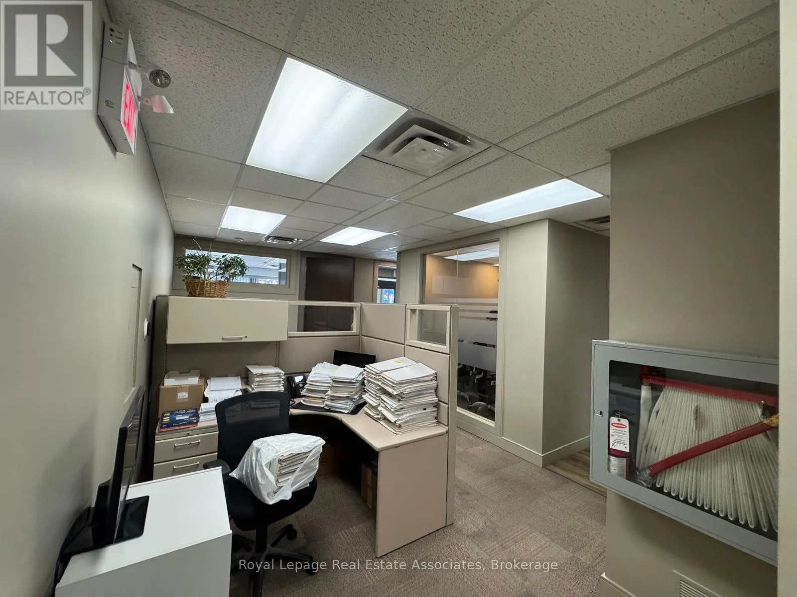 264 LAKESHORE ROAD E