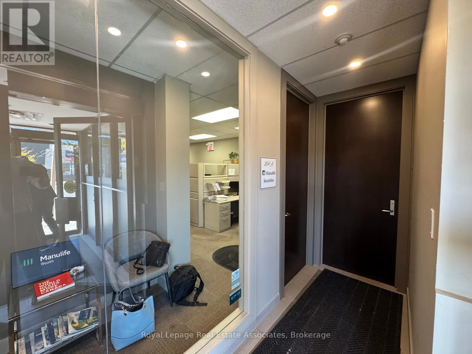 264 LAKESHORE ROAD E
