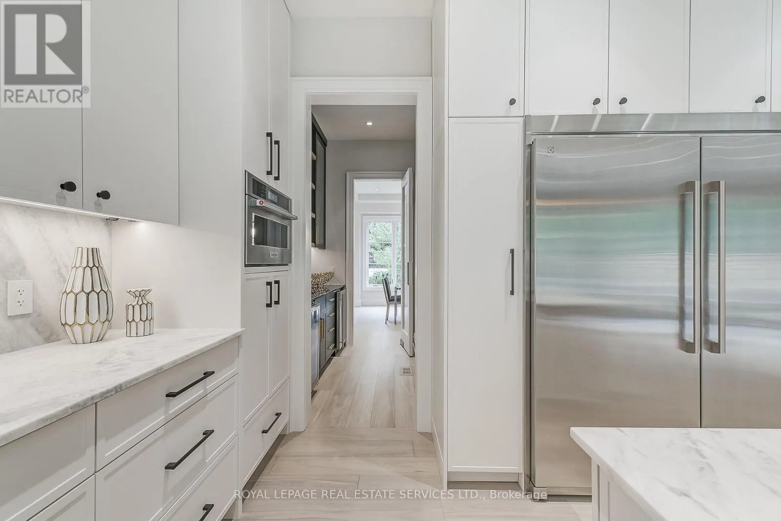 8 SHAND AVENUE