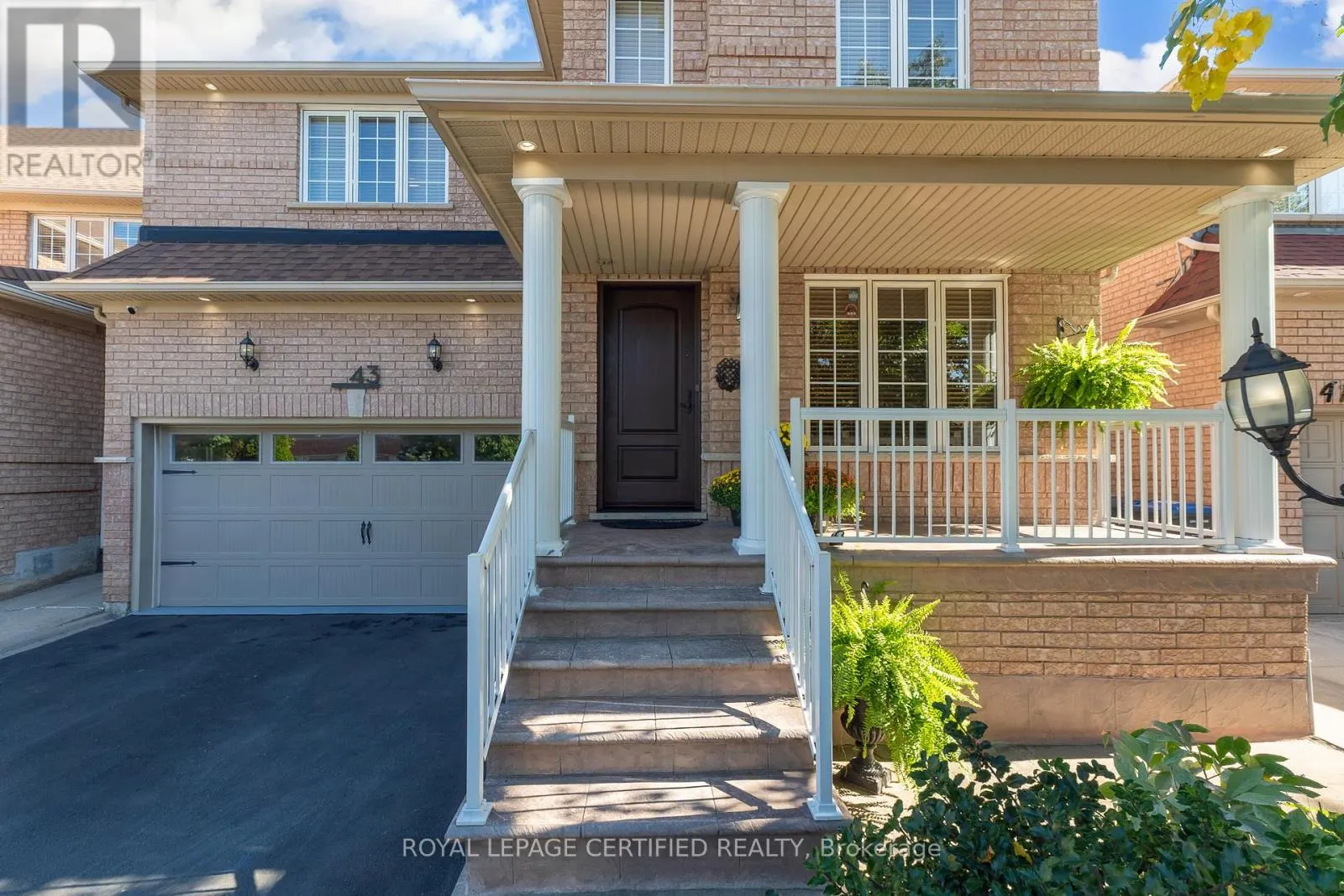 43 HEATHERDALE DRIVE