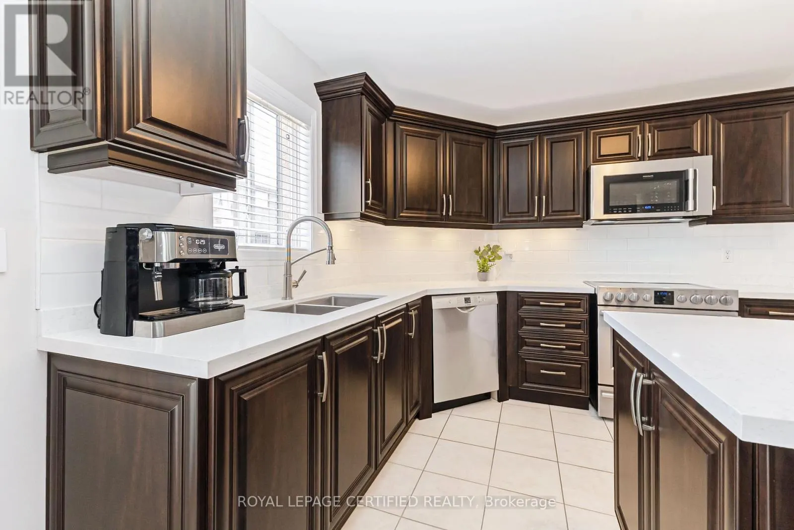 43 HEATHERDALE DRIVE