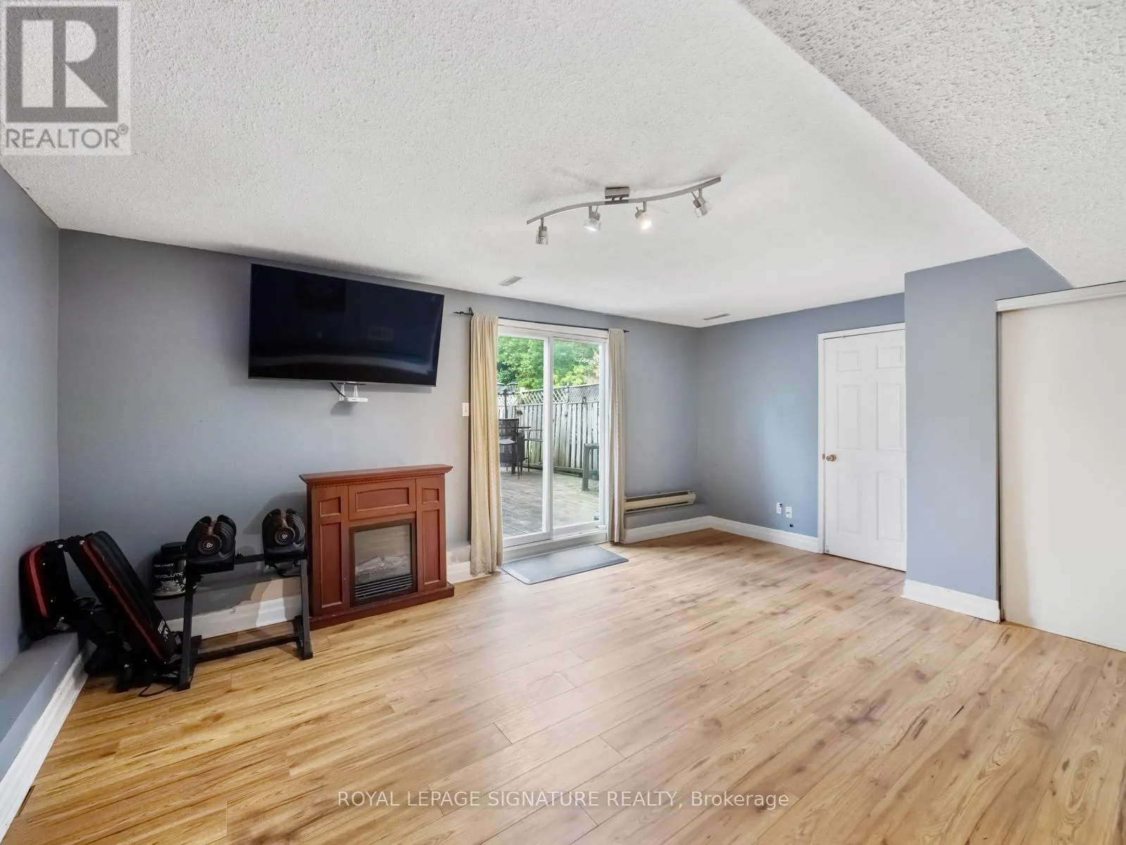 1558 LITCHFIELD ROAD