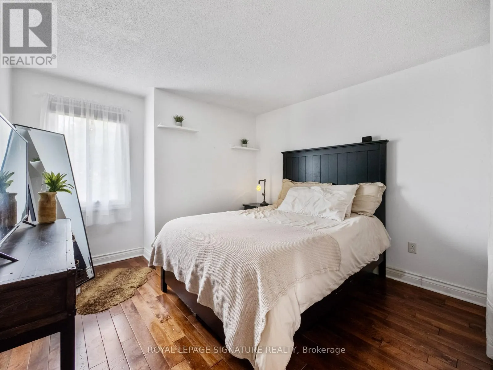 1558 LITCHFIELD ROAD