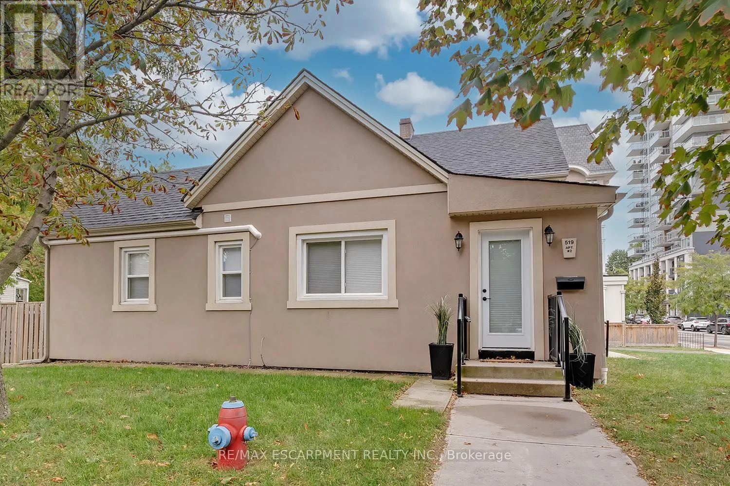 2 - 519 ELIZABETH STREET