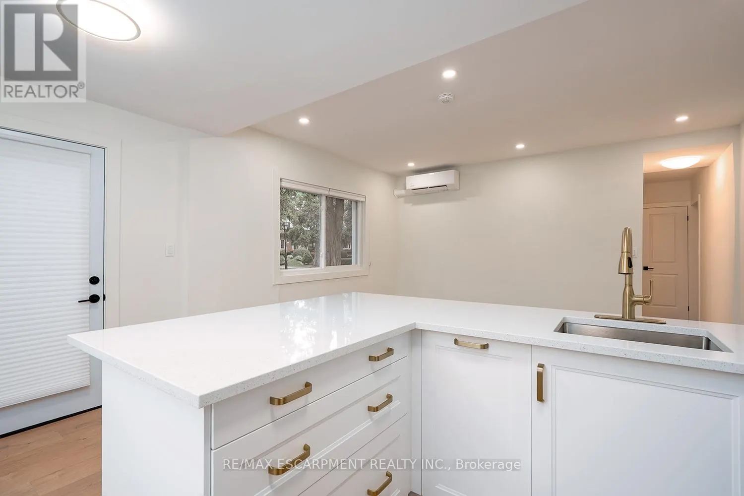 2 - 519 ELIZABETH STREET