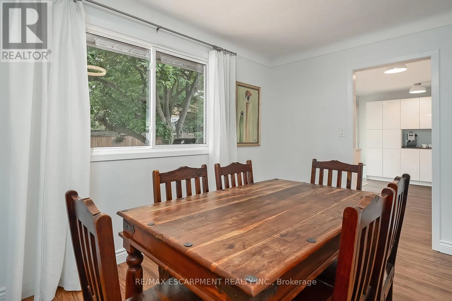 406 OAKWOOD DRIVE