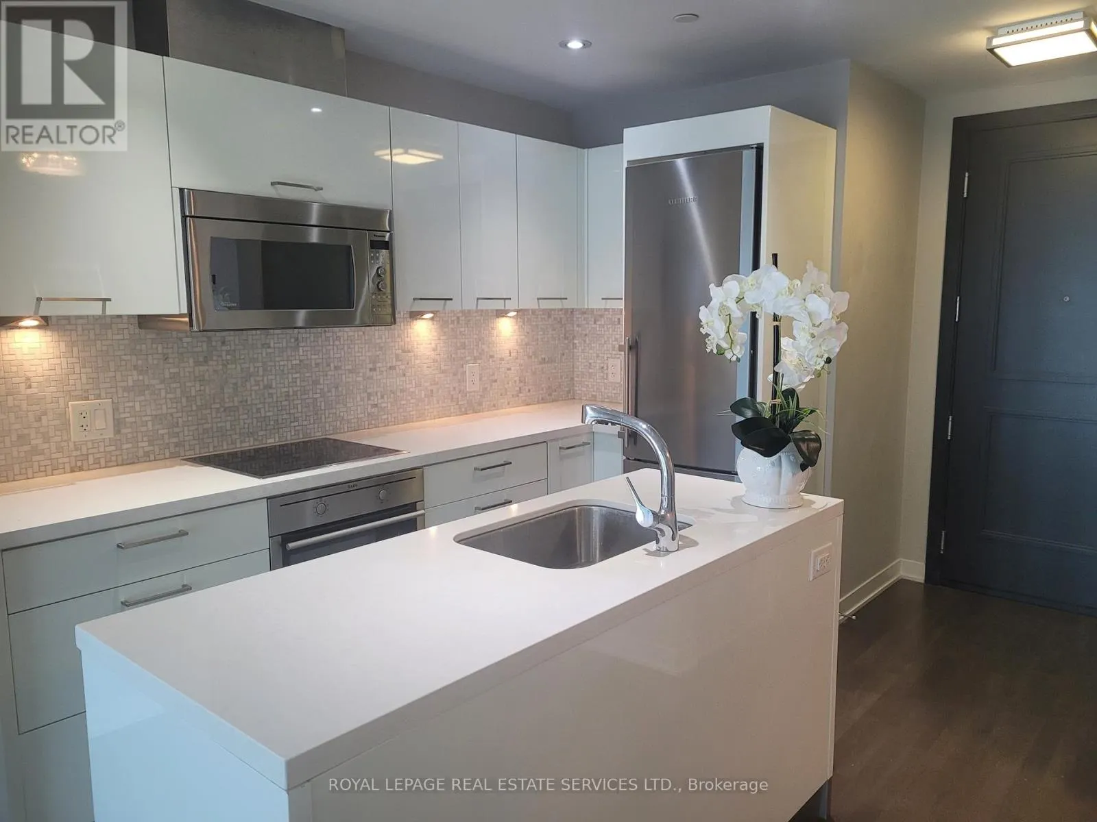 2303 - 90 PARK LAWN ROAD