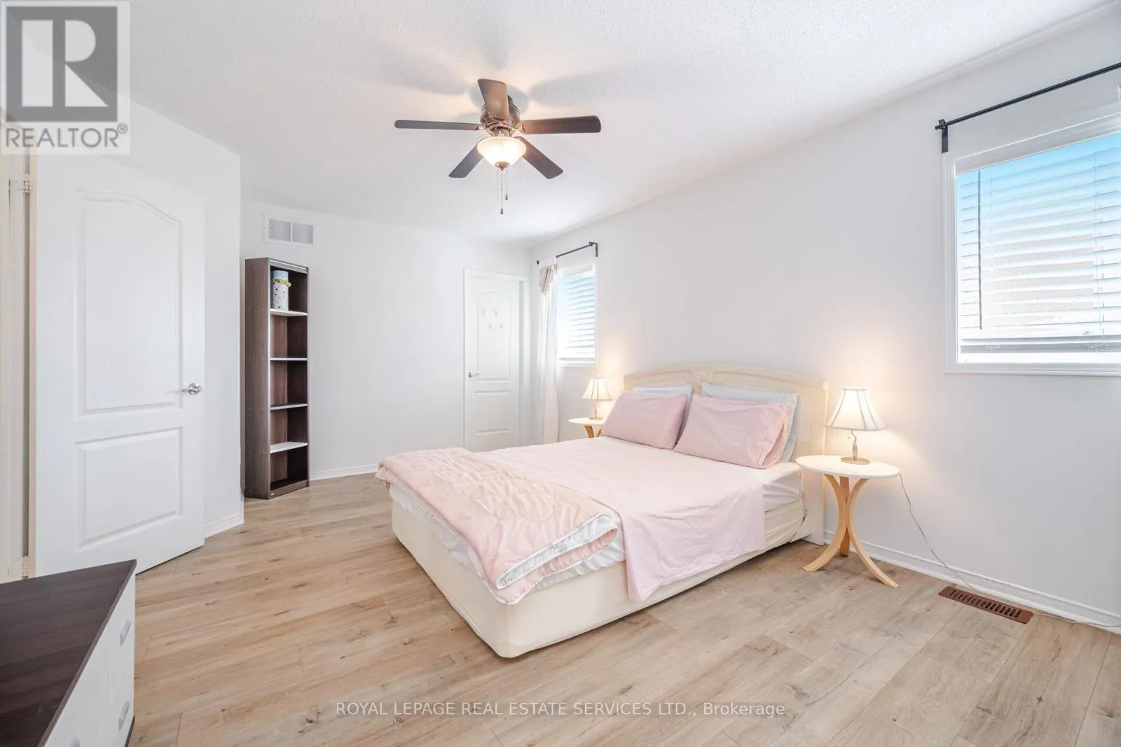 3896 BLOOMINGTON CRESCENT