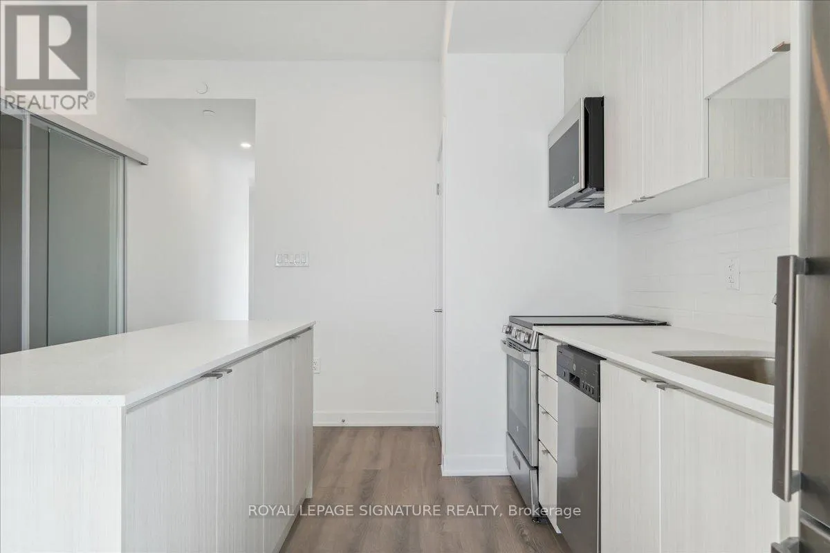 701 - 2433 DUFFERIN STREET