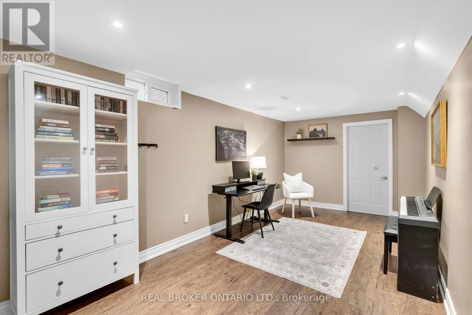 782 LAURIER AVENUE