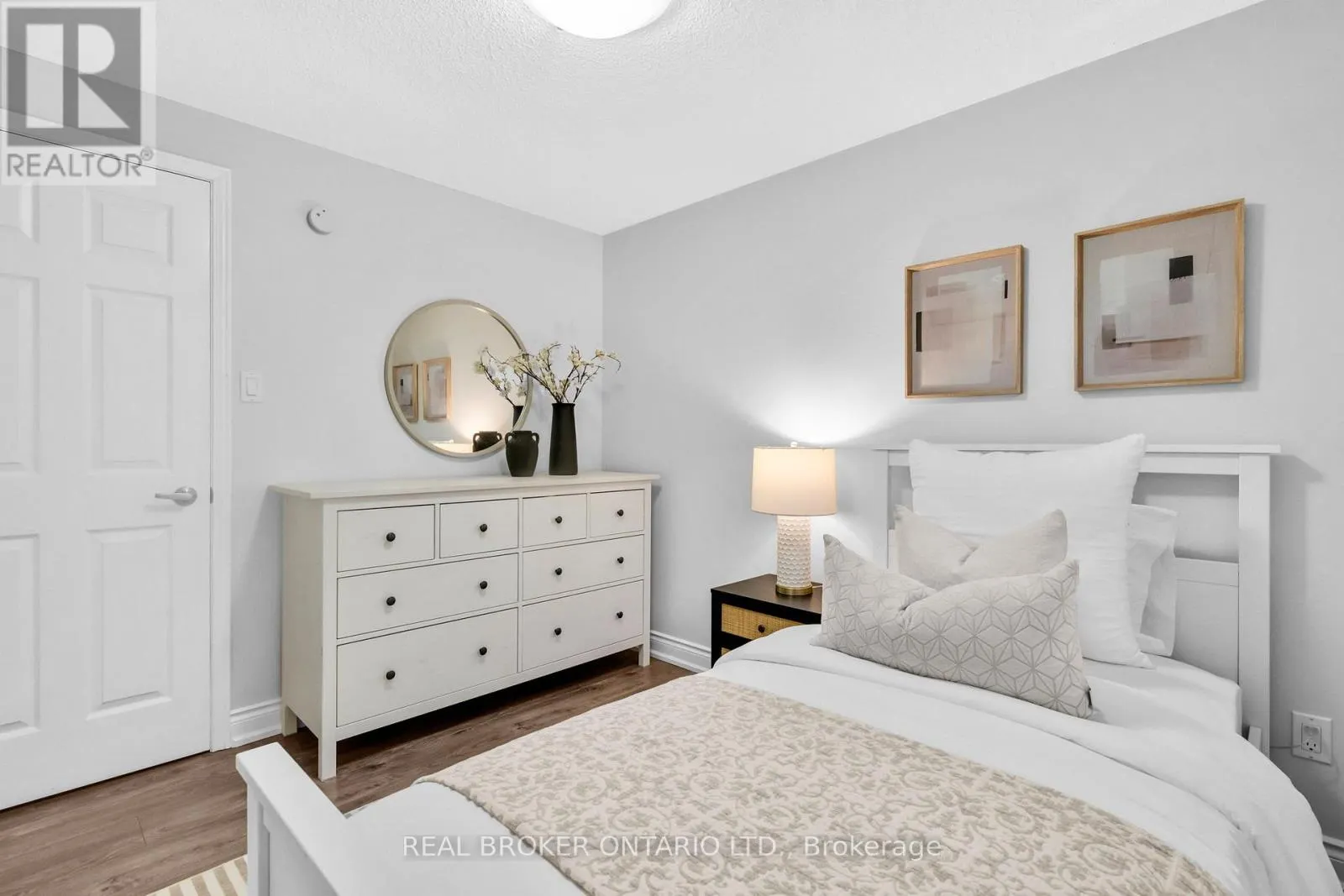782 LAURIER AVENUE