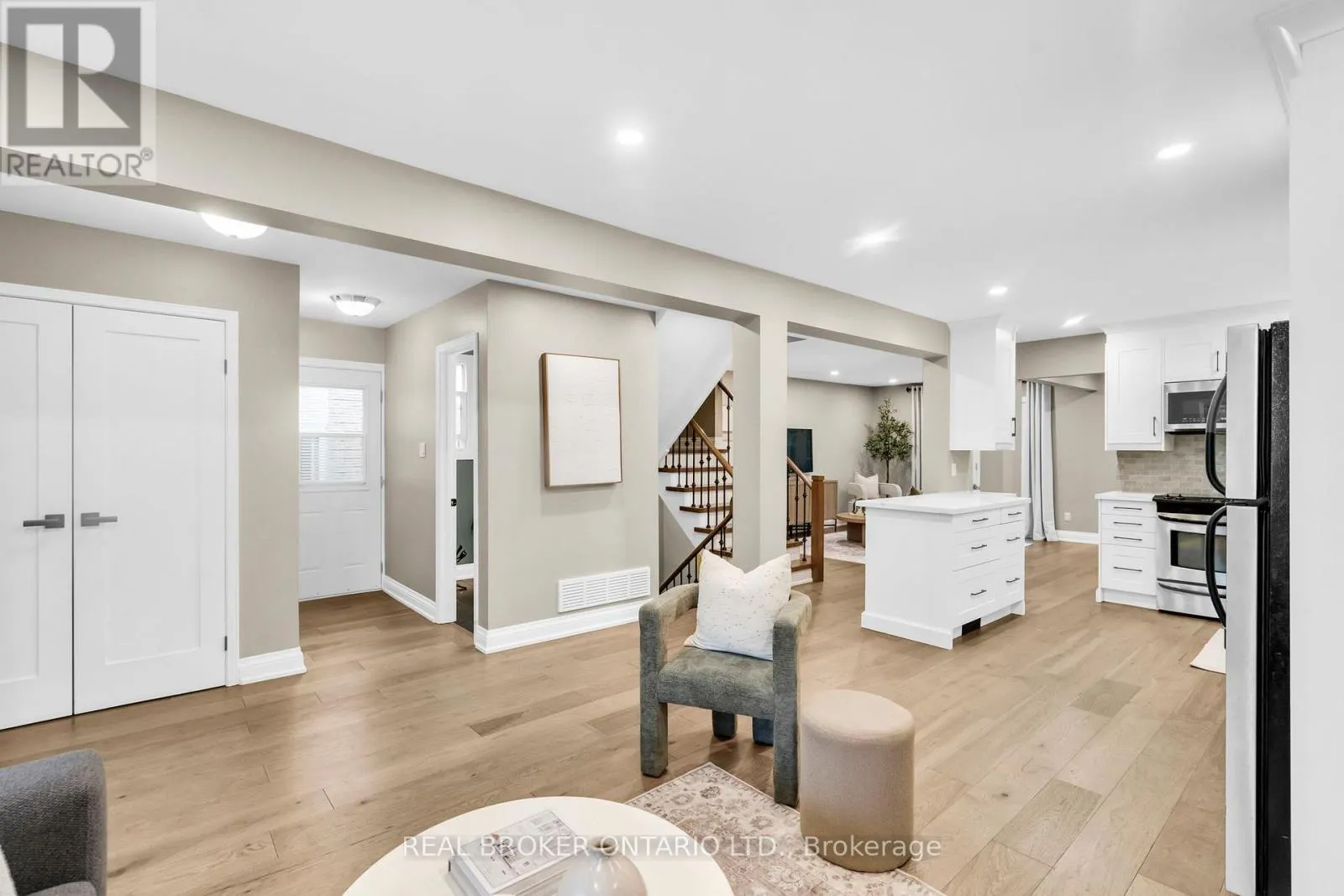782 LAURIER AVENUE