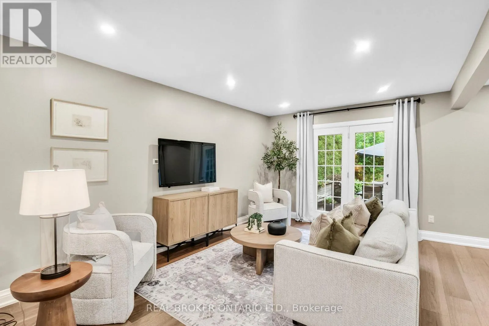 782 LAURIER AVENUE