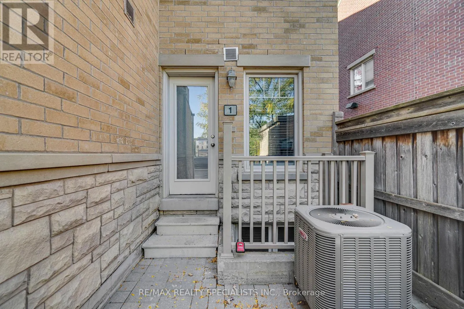 1 - 3100 THOMAS STREET