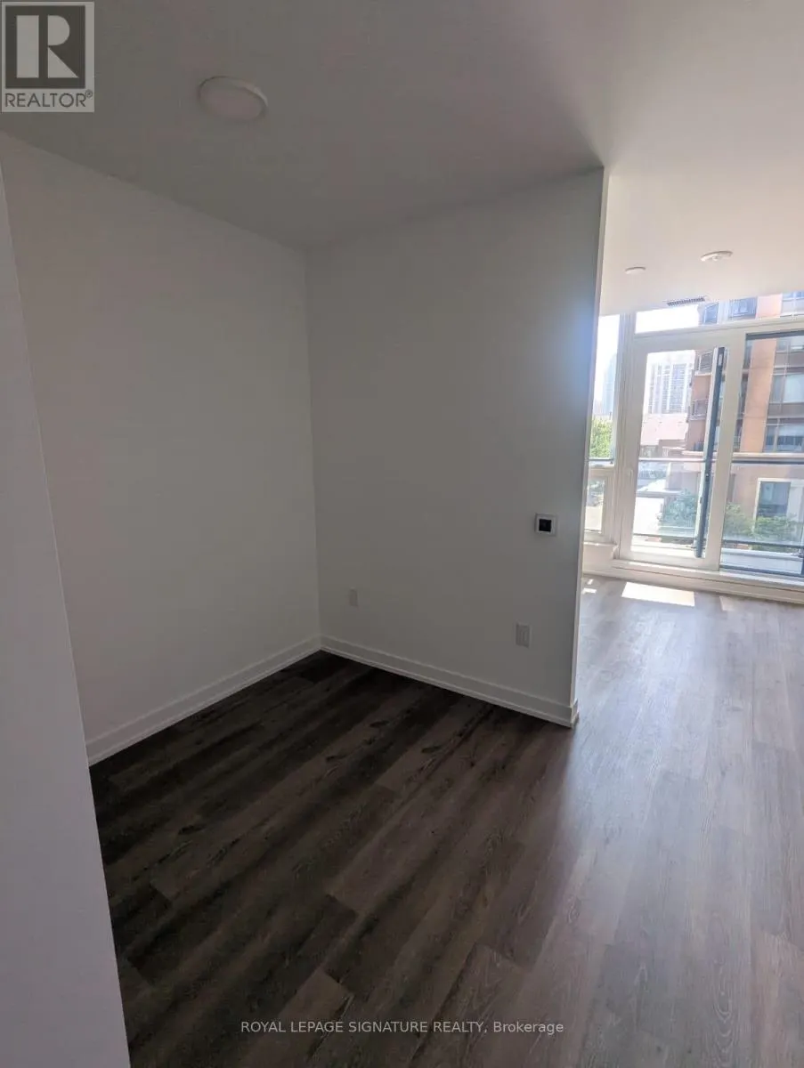 205 - 395 SQUARE ONE DRIVE