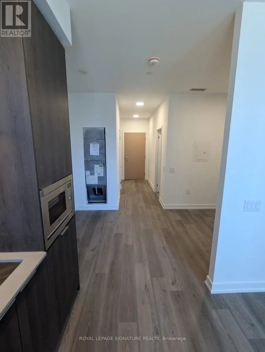 205 - 395 SQUARE ONE DRIVE