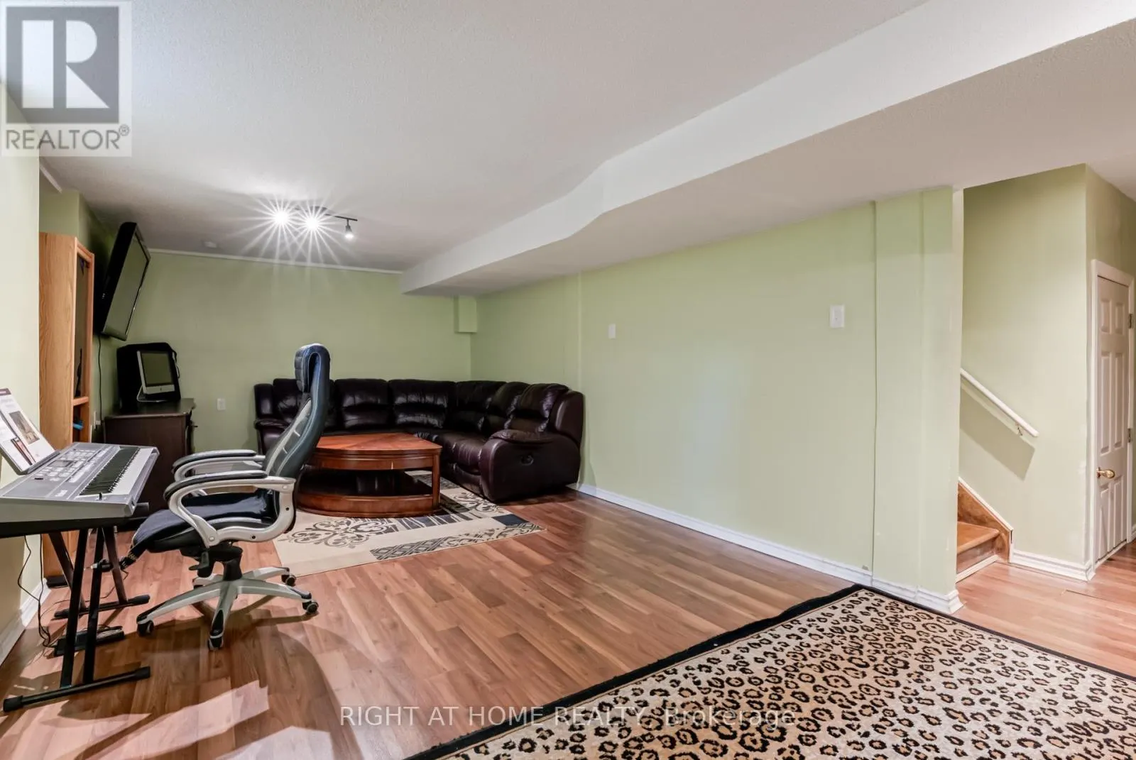 12 JOYWILL COURT