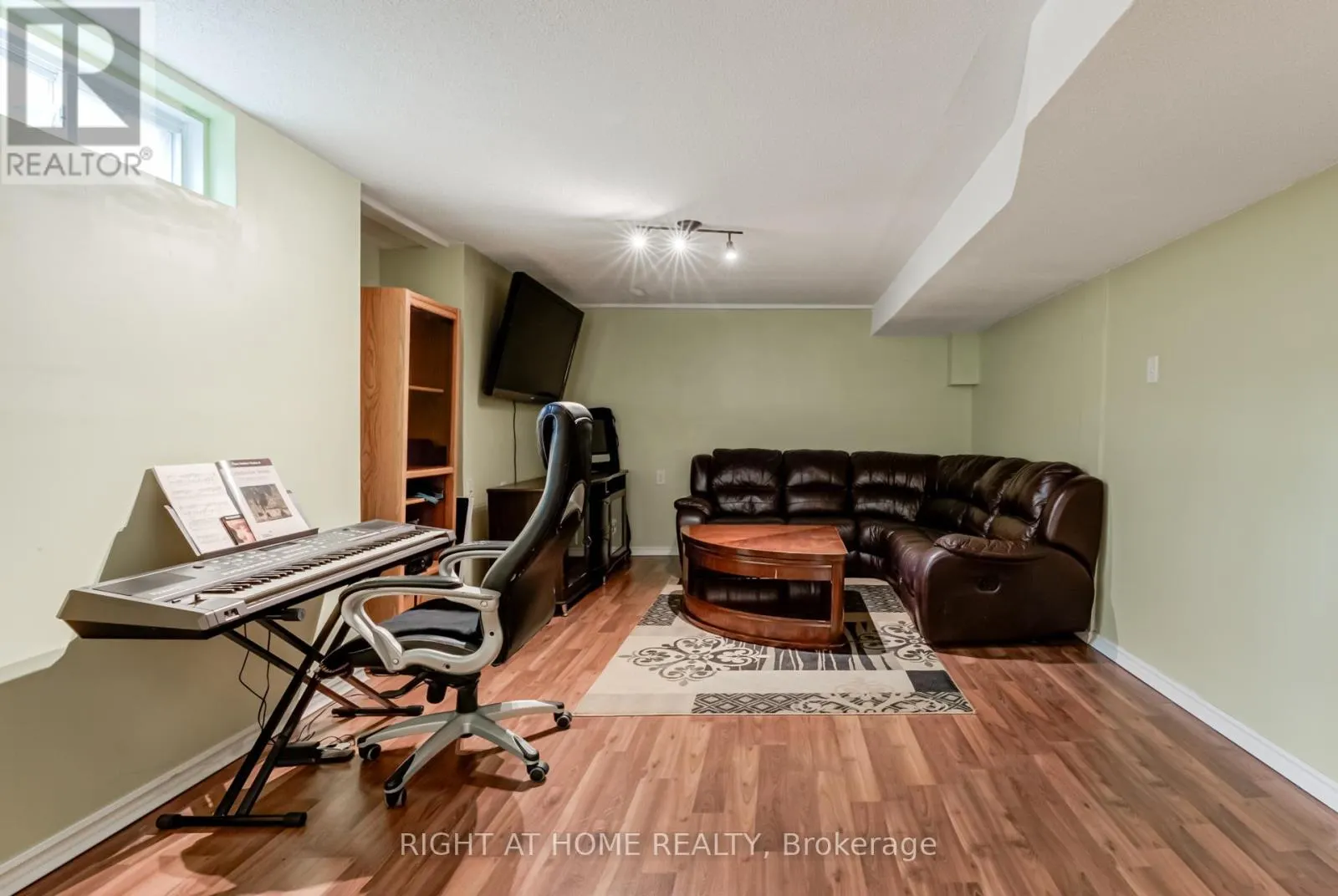 12 JOYWILL COURT