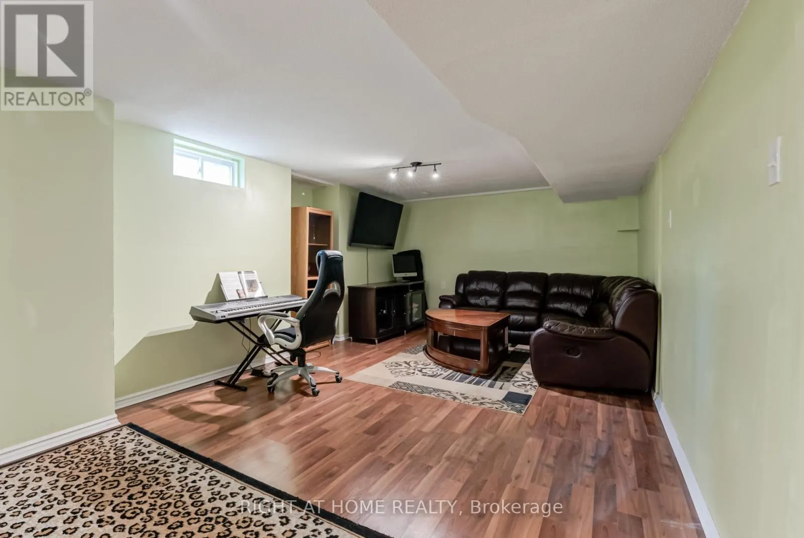 12 JOYWILL COURT